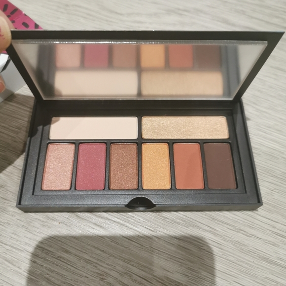 Smashbox Other - New full size smashbox eye shadow palate